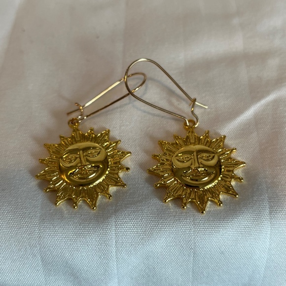 Gold plated sun earrings - Picture 5 of 5